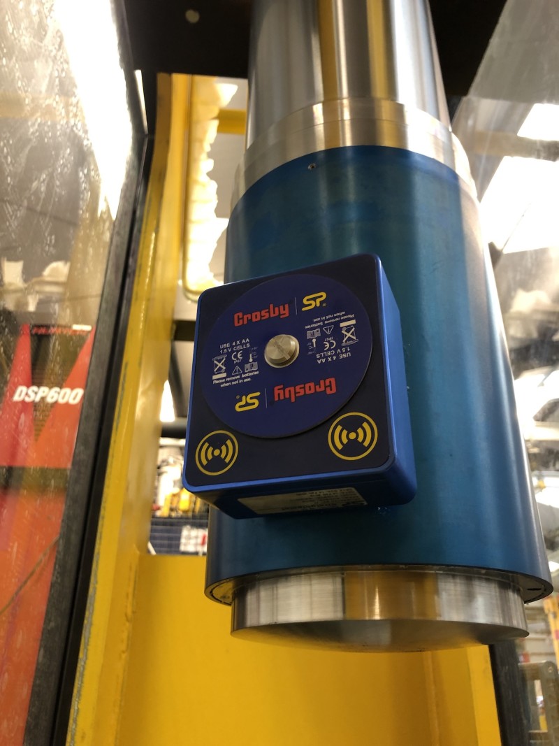 Worlifts Installs SP Compression Load Cell on Test Machine